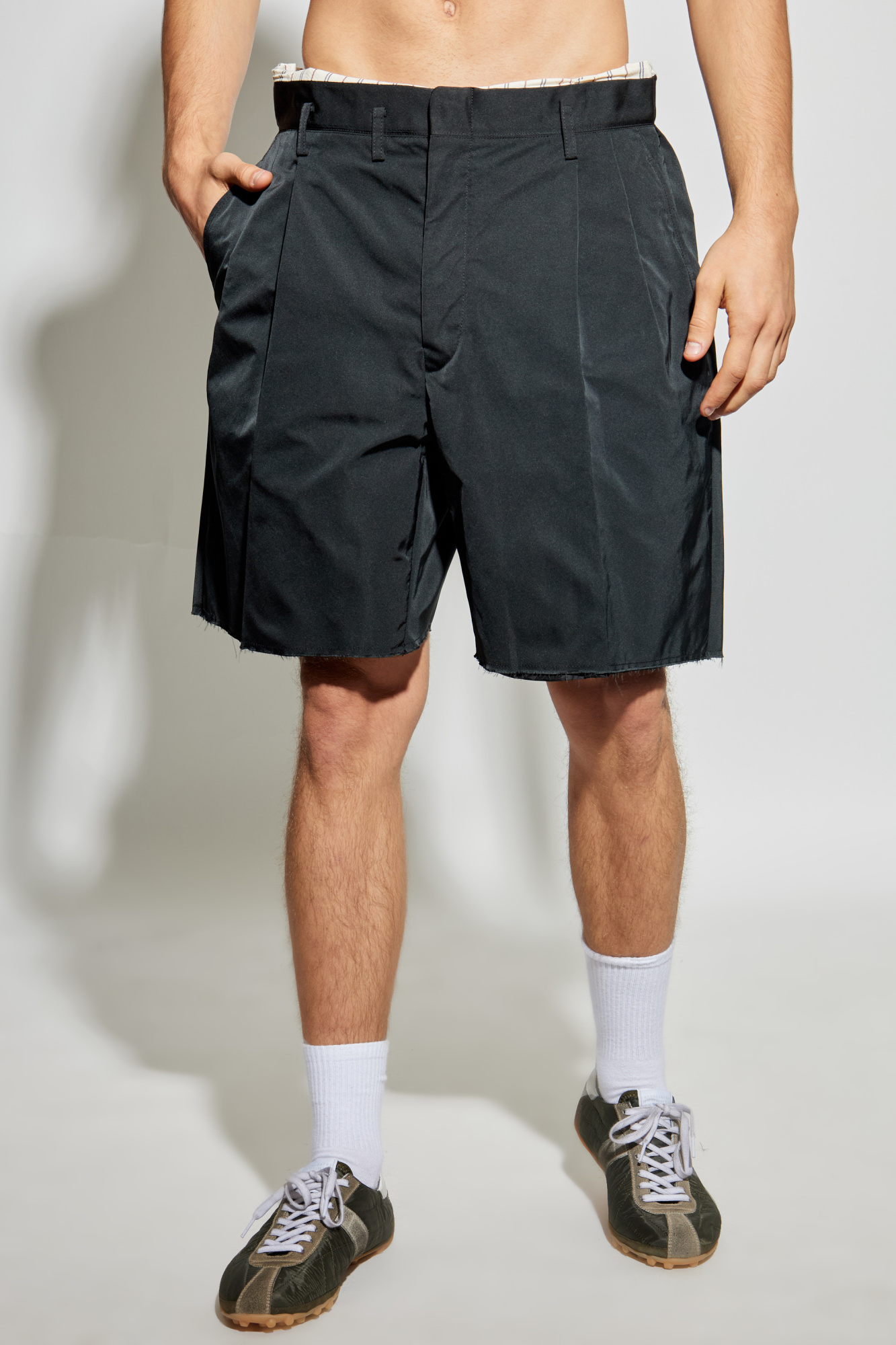 ショートパンツ MAISON MARGIELA gray cotton shorts MM6 Maison Margiela raw-cut Cotton Bermuda Shorts | Grey